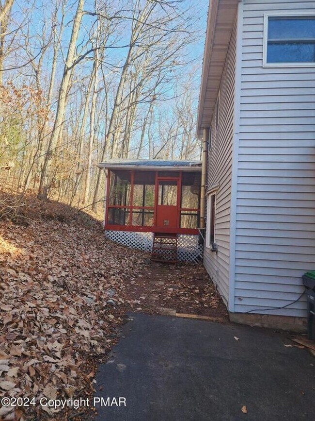 Building Photo - Amazing 4 bedroom home in Jackson Township!