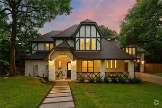 Building Photo - 1910 Holly Hill Dr