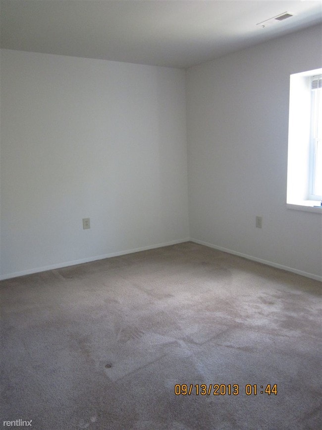 Building Photo - 656 Piscataway Ct