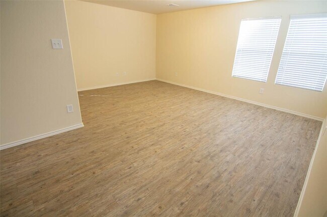 Building Photo - 5115 Moni Rock Dr
