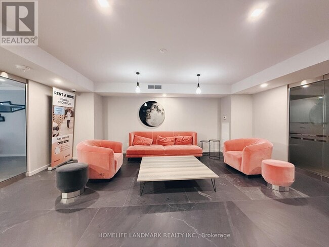 Building Photo - 28 Wellesley St E