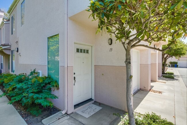 Building Photo - 403 Sanibelle Cir