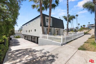 Building Photo - 24802 La Paz Ave