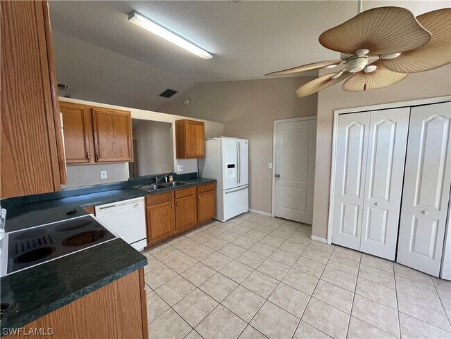 Foto del edificio - 4405 SW 6th Ave