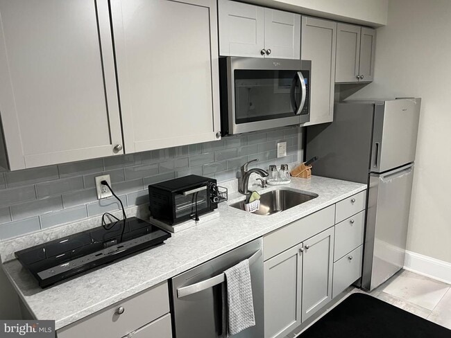 Building Photo - 7703 Newcastle Dr