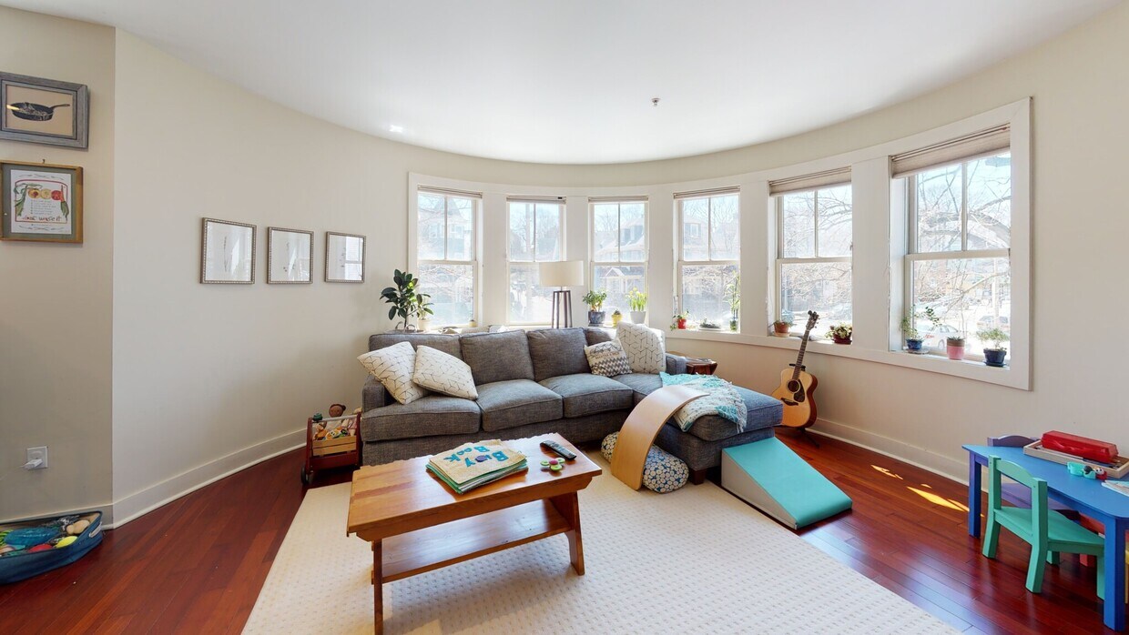 Foto principal - 530 Cambridge St