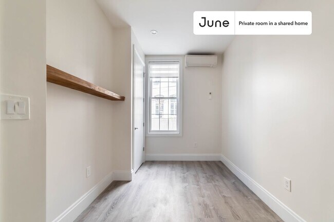 Foto del edificio - Room in Shared 2 bed/1 bath home in Greenpoint
