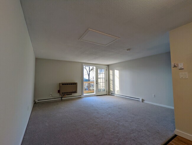 Building Photo - 564 S Willard St