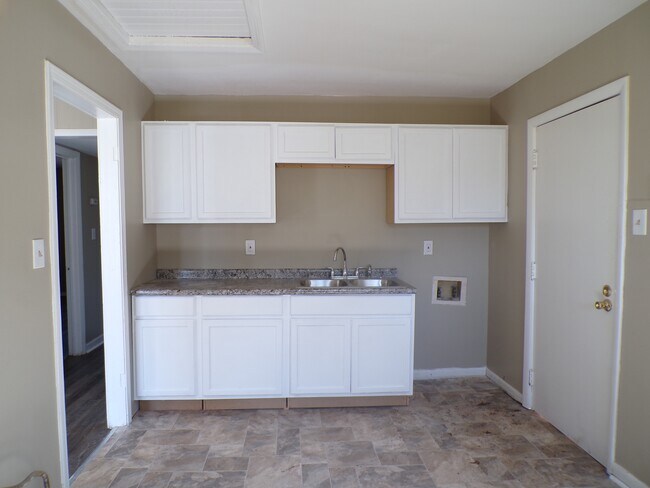 Foto del edificio - 1200 33rd St Ensley