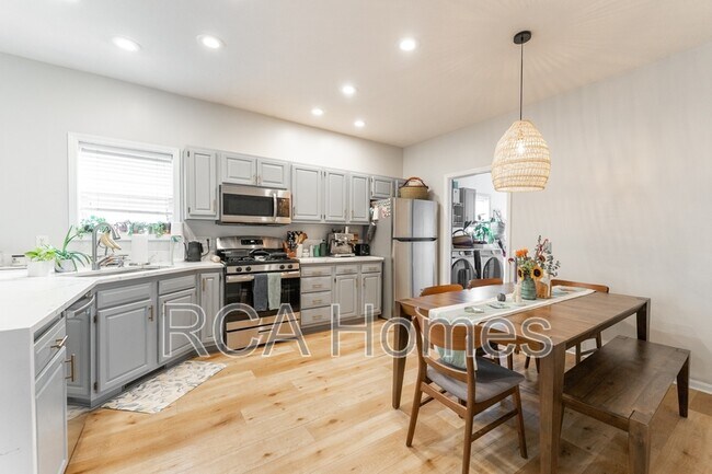 Foto del edificio - 2322 N Talbott St