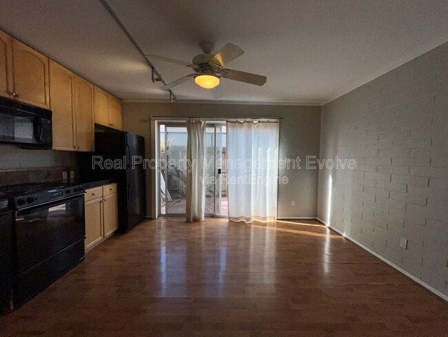 Building Photo - 3637 E Monterosa St