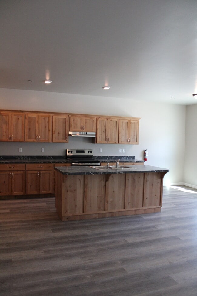 Building Photo - RockCreek Village
