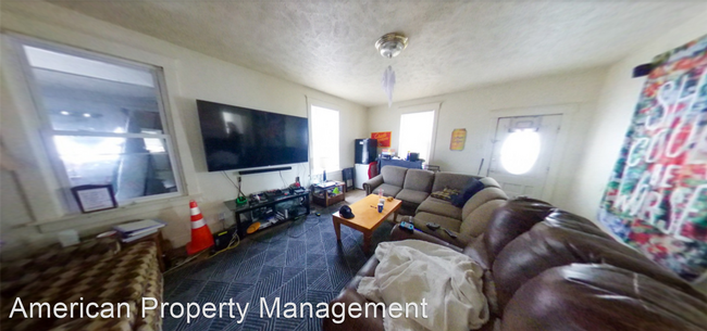 Foto del edificio - 6 br, 2.5 bath House - 1204 Bluemont