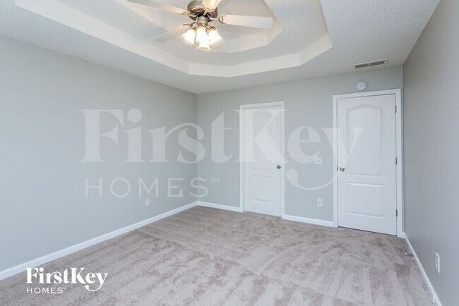 Building Photo - 833 Brandon Dr