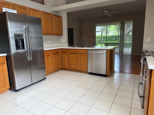 Building Photo - 4350 Hammersmith Dr