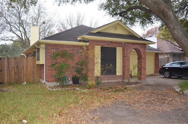 Foto del edificio - 1115 Faircrest Dr