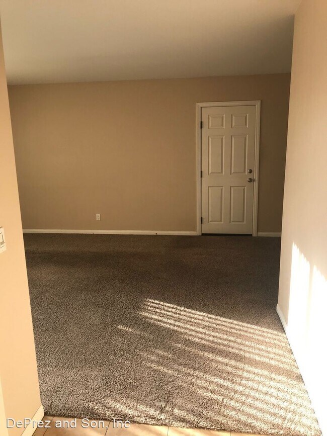 Building Photo - 3 br, 2 bath House - 2945 WENDELL WAY