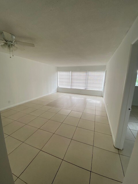 Foto del edificio - 16800 NE 15th Ave