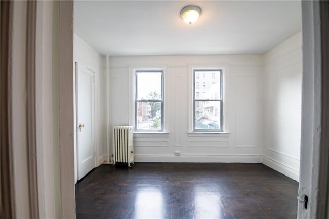 Building Photo - 2436 Dorsey St