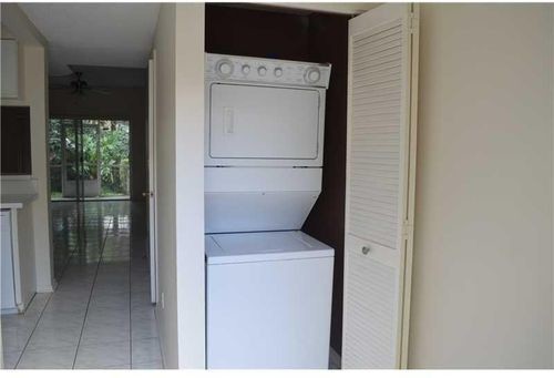 Foto del edificio - 151 SW 96th Terrace