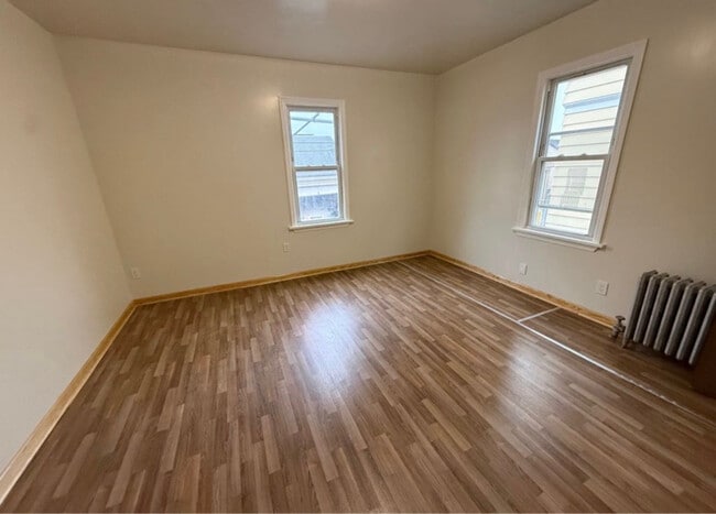 Building Photo - 939-941-941 Sheridan Ave