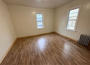 Building Photo - 939-941-941 Sheridan Ave