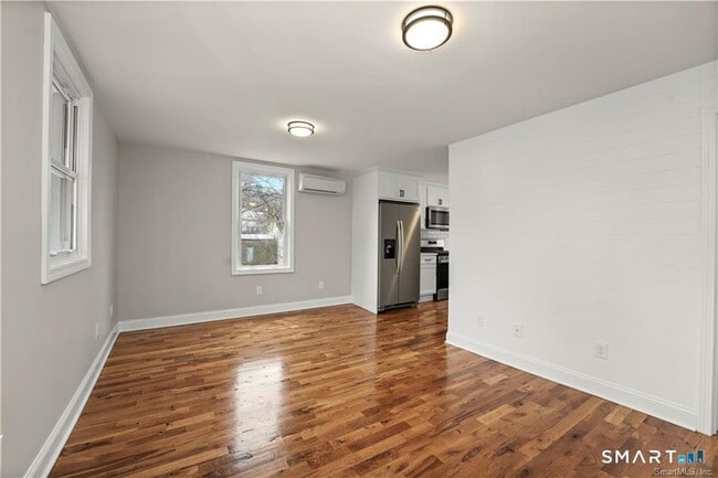 Building Photo - 49 Long Hill Ave