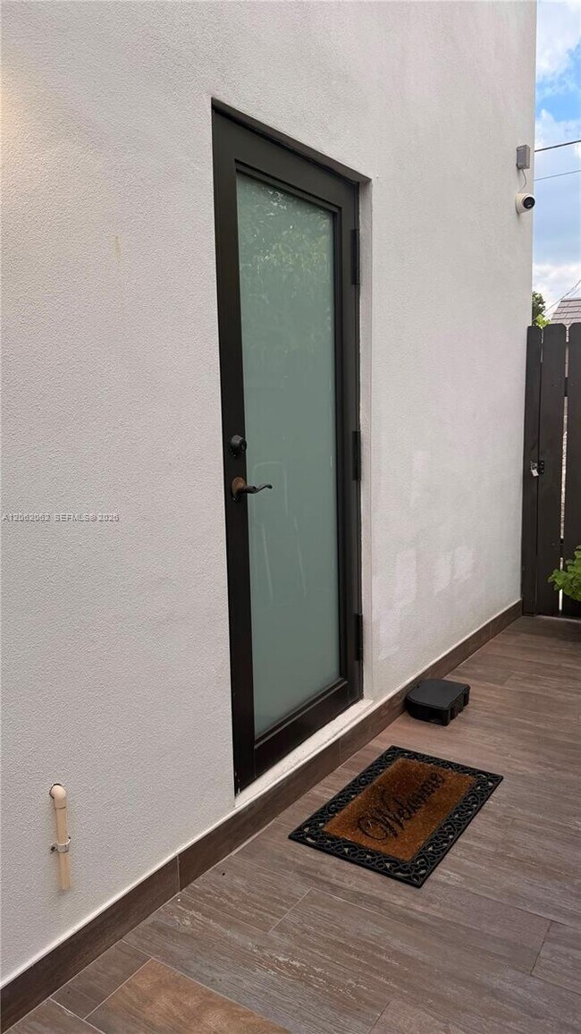 Foto del edificio - 10370 SW 24th St