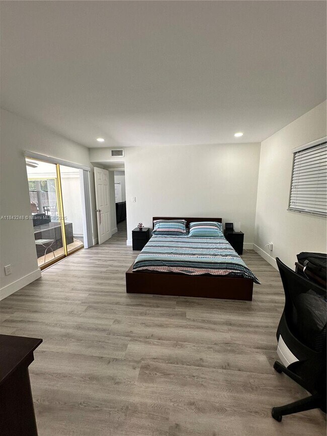 Foto del edificio - 3 bedroom in Hollywood FL 33021