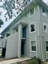 Building Photo - 7195 E Bank Dr