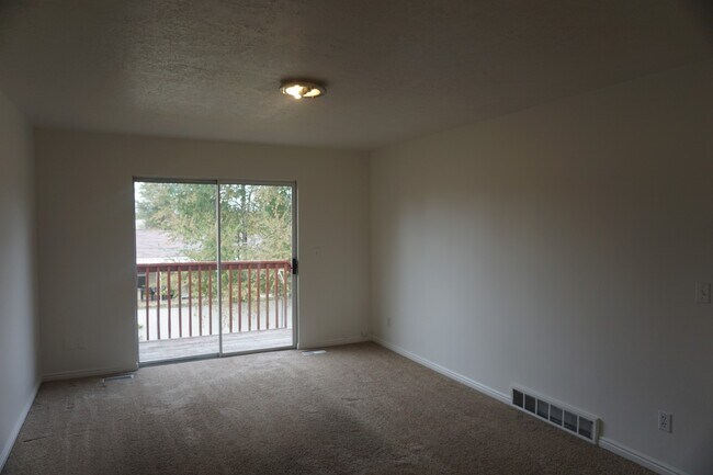 Building Photo - Centrally Located 3 Bedroom Midvale Home