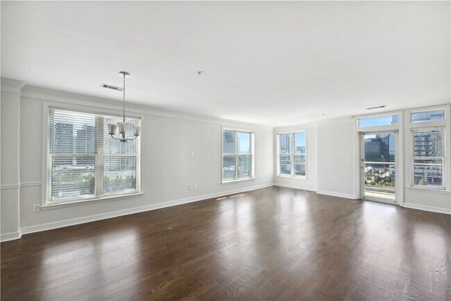 Building Photo - 3334 Peachtree St NE
