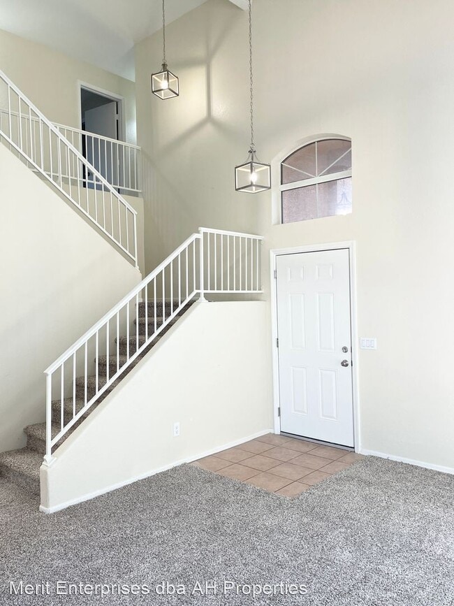 Building Photo - 4 br, 2.5 bath House - 4780 W SHANNON CT