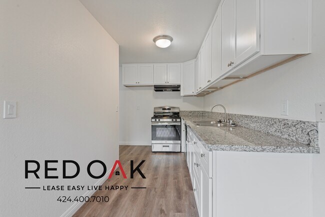Foto del edificio - 17830 Sherman Way