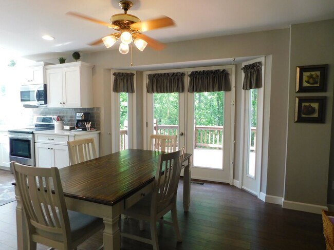 Foto del edificio - 2833 Hilly Haven Ct