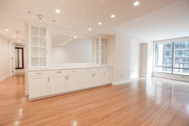 Building Photo - 3 Avery St