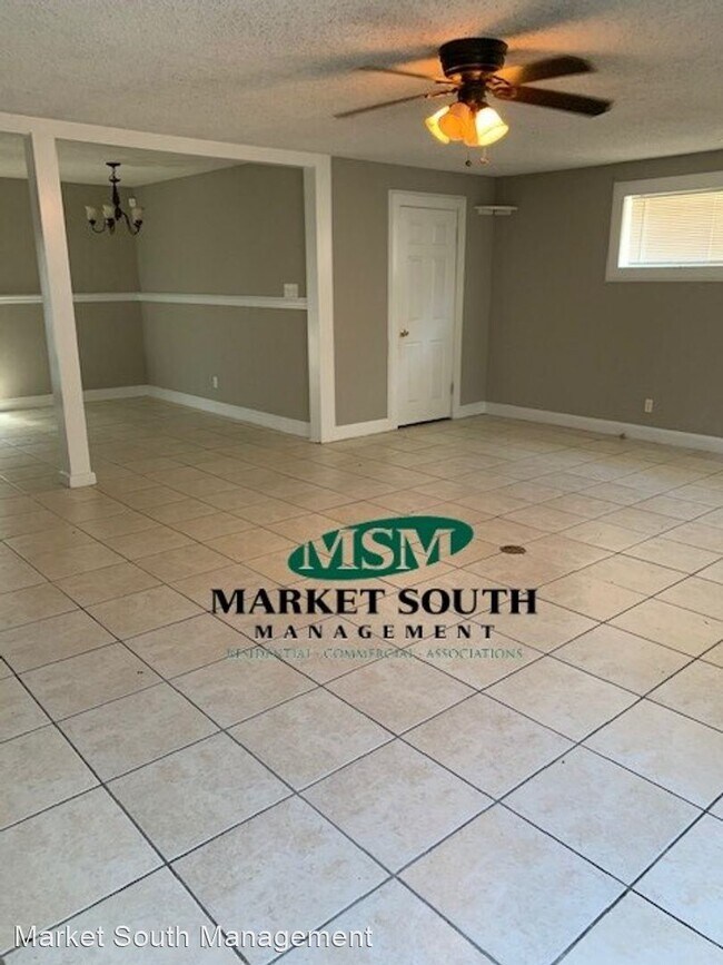 Foto del edificio - 3 br, 1.5 bath House - 5 Monica Blvd