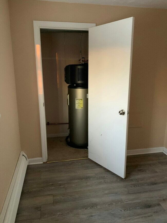 Foto del edificio - 819 Westminster Hill Rd