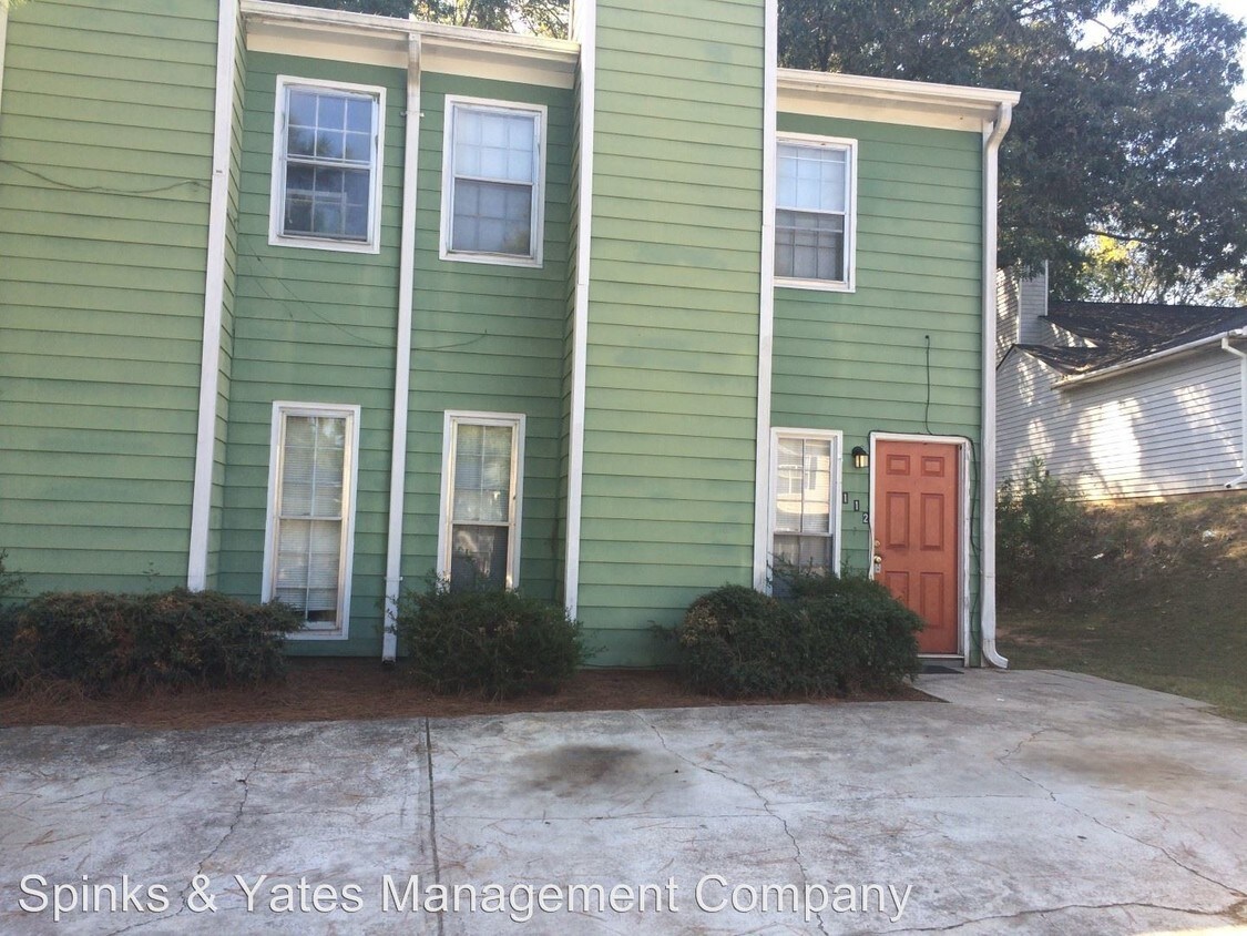 112 Northwoods Dr, Lagrange, GA 30241 Condo for Rent in Lagrange, GA