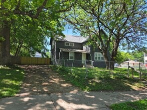 Building Photo - 1839 N Oliver Ave