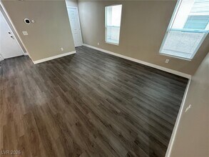 Building Photo - 8657 Palomino Ranch St