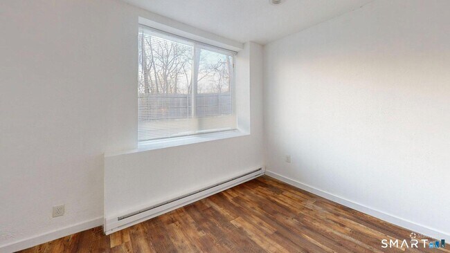 Building Photo - 26 Sunset Terrace