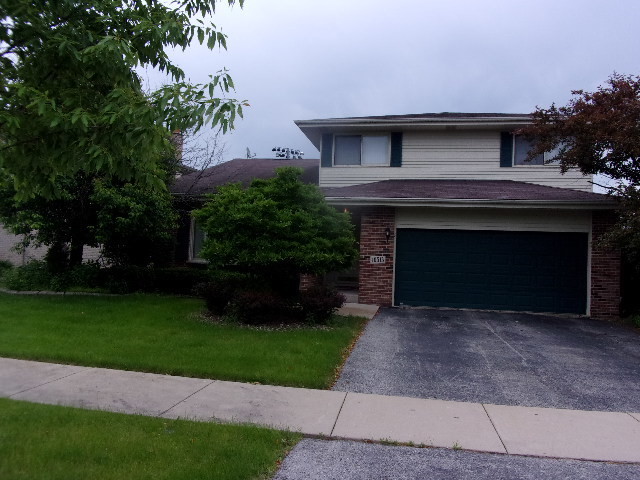 Primary Photo - Great 3 Bedroom Tri-level with sub basement.