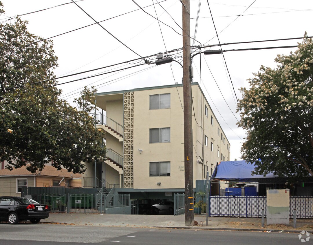Primary Photo - Hacienda del Norte Apartments