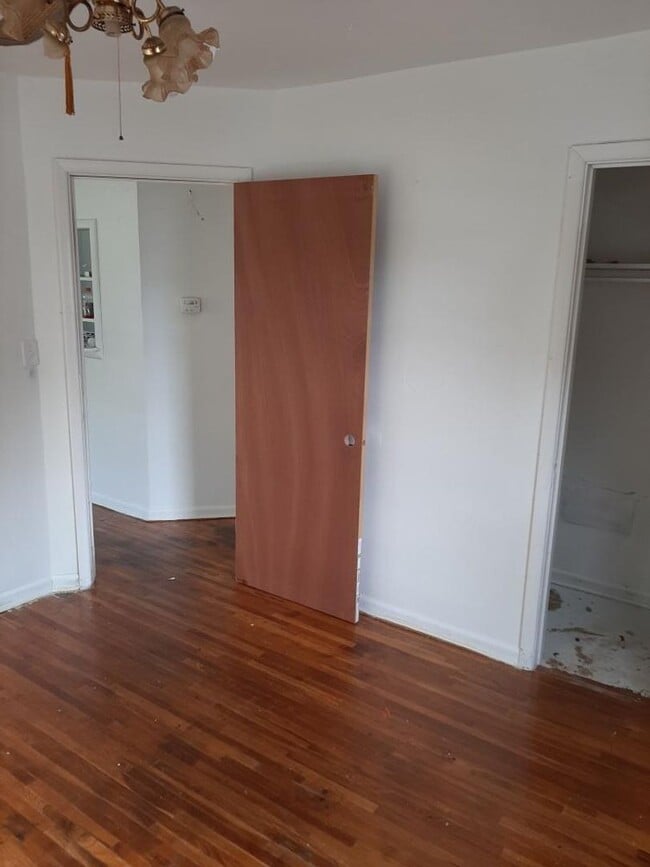 Building Photo - 1830 S Exchange St