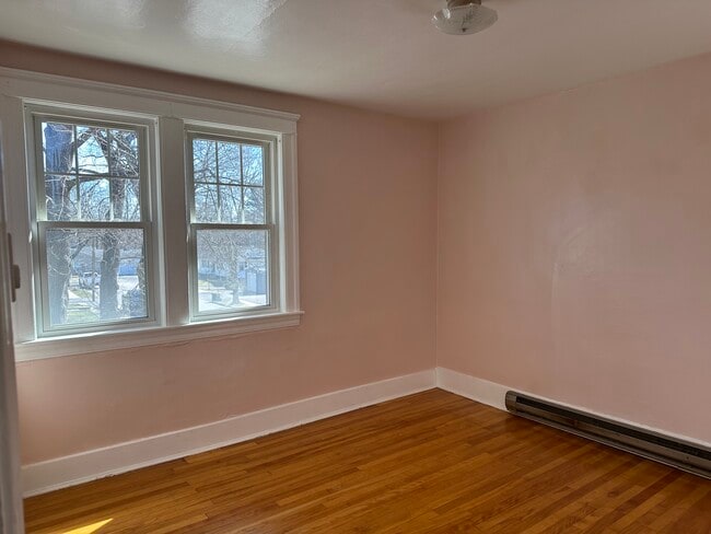 Building Photo - 8 Lamar Ave