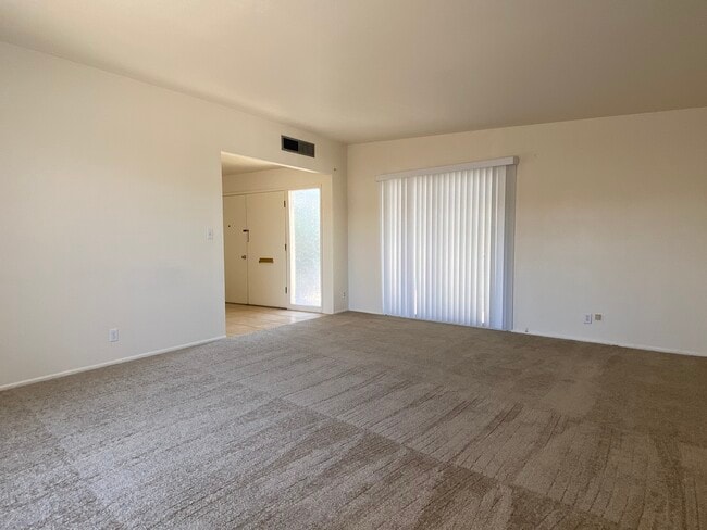Building Photo - 2219 N 73rd Pl