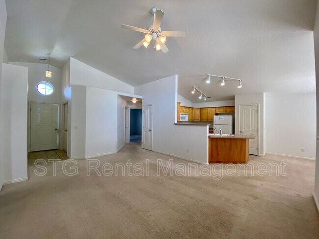 Building Photo - 740 S 200 E