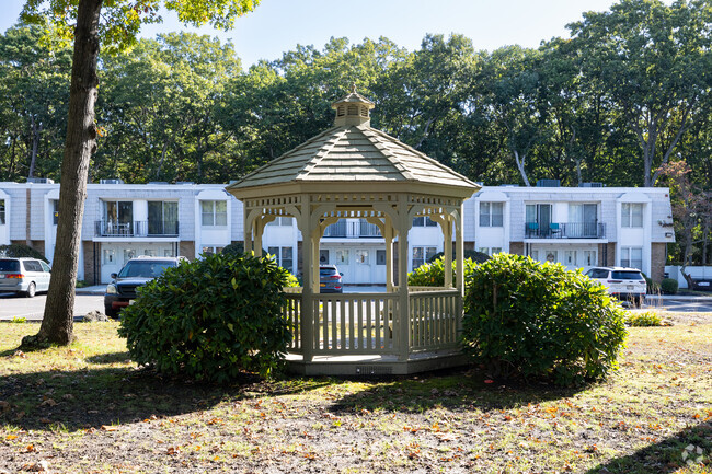 Foto del edificio - Rocky Point Owners