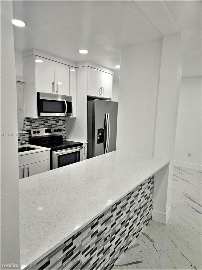 Building Photo - 4 br, 1 bath House - 11510 SW 140th Ter